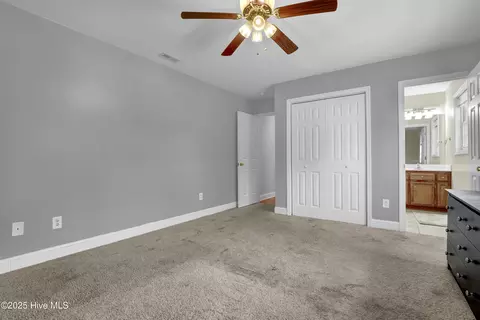 Bedroom - 360 Hickory Point Rd, Hampstead, NC 28443 photo 5 of 5
