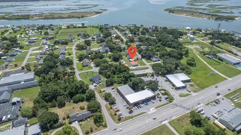 115 Hill St, Cedar Point, NC 28584 photo 3