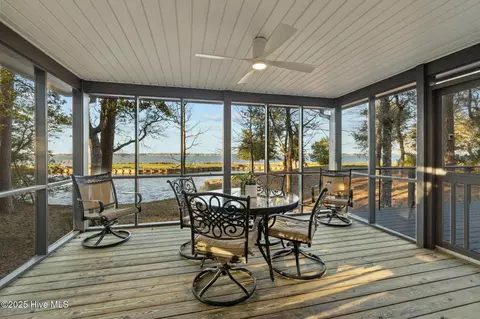 136 Oakleaf Dr, Pine Knoll Shores, NC 28512 photo 40