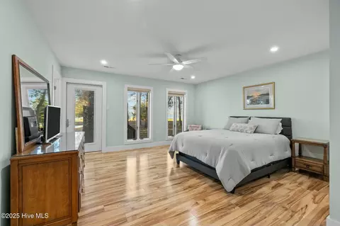 136 Oakleaf Dr, Pine Knoll Shores, NC 28512 photo 32