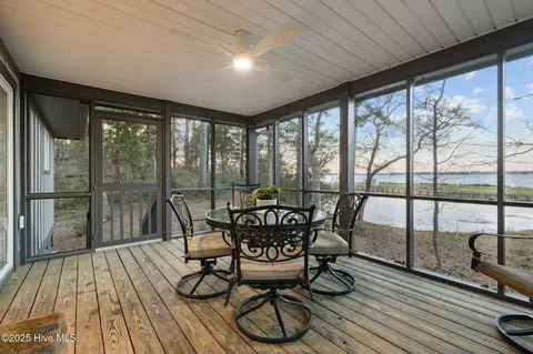 136 Oakleaf Dr, Pine Knoll Shores, NC 28512 photo 39