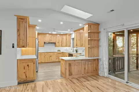 136 Oakleaf Dr, Pine Knoll Shores, NC 28512 photo 18