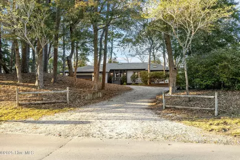 136 Oakleaf Dr, Pine Knoll Shores, NC 28512 photo 2