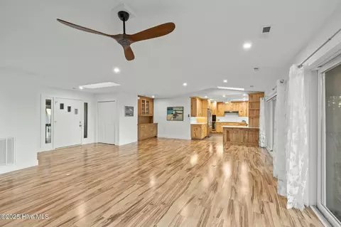 136 Oakleaf Dr, Pine Knoll Shores, NC 28512 photo 19