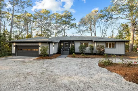 136 Oakleaf Dr, Pine Knoll Shores, NC 28512 photo 3