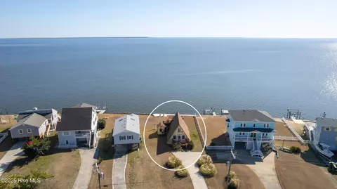 709 Harbour View Dr, Kill Devil Hills, NC 27948 photo 4