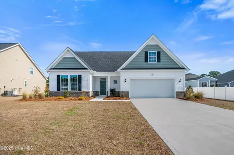 411 Gooseneck Ln, Sneads Ferry, NC 28460