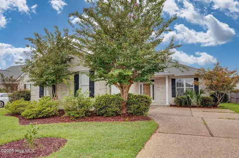 1009 Garden Club Way, Leland, NC 28451