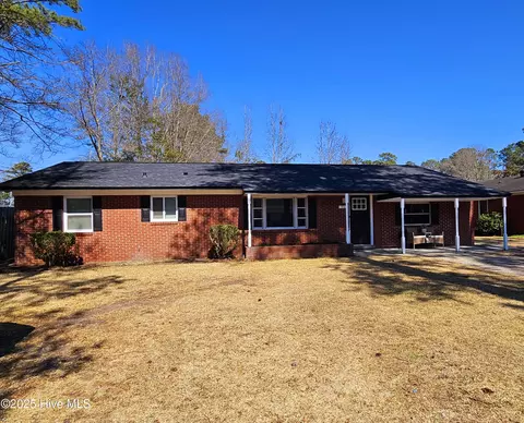 116 Raleigh Rd, Wallace, NC 28466