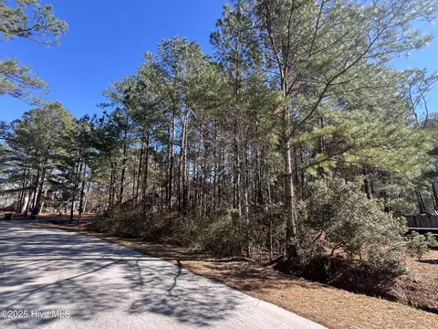 102 Seattle Slew Dr, Havelock, NC 28532
