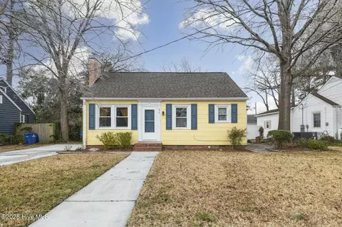 313 Bordeaux St, Jacksonville, NC 28540