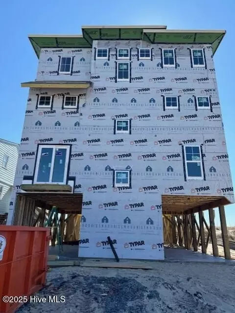 215 W Beach Dr, Oak Island, NC 28465
