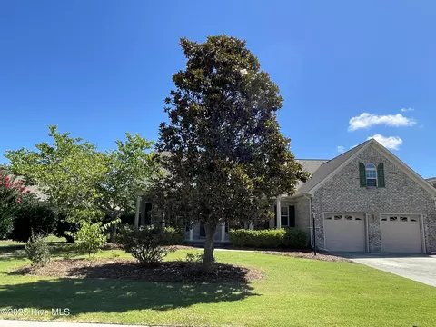 108 Sir Walter Ct, Hampstead, NC 28443