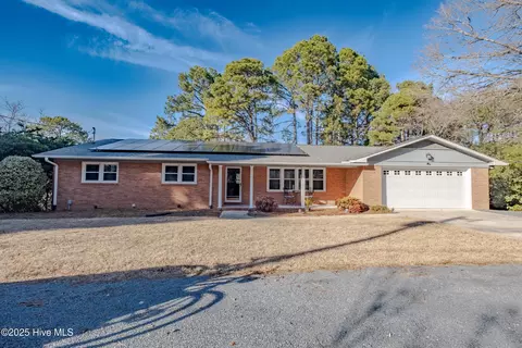 22 Pine Lake Dr, Whispering Pines, NC 28327