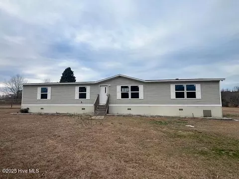 520 Winn Cir, Vanceboro, NC 28586