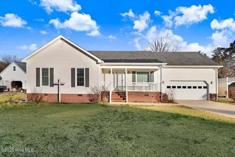526 Vail Rd, Pikeville, NC 27863