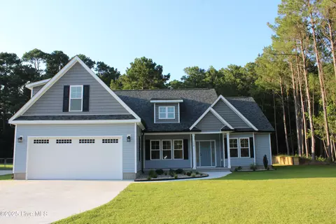 104 Backfield Dr, Newport, NC 28570