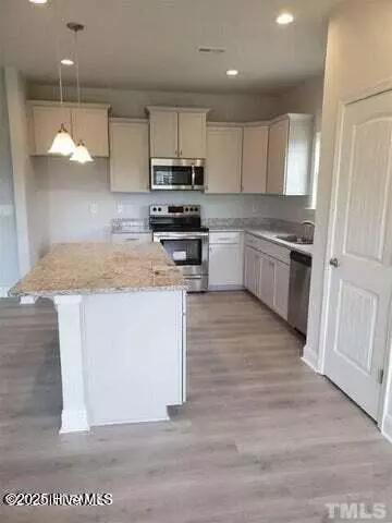 1002 Dynamic One Dr, New Bern, NC 28562 photo 3