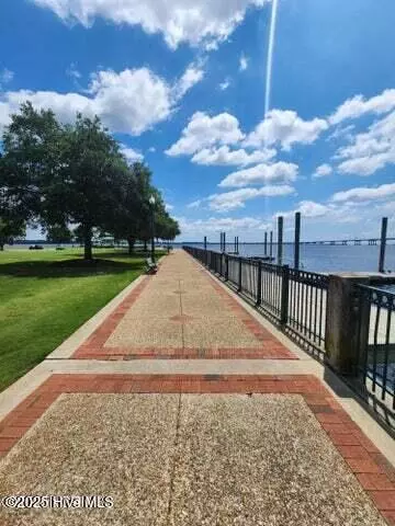 1002 Dynamic One Dr, New Bern, NC 28562 photo 12