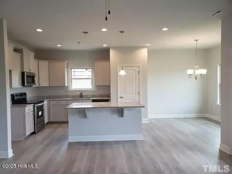 1003 Dynamic One Dr, New Bern, NC 28562 photo 4