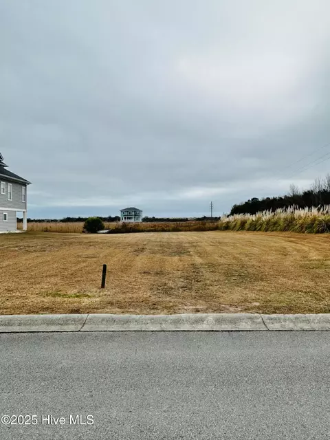 100 Brandon Ave, Hubert, NC 28539 photo 4