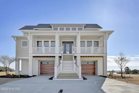 26 Solstice Way, Hampstead, NC 28443