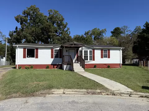 300 Horace Ward Ave, Windsor, NC 27983
