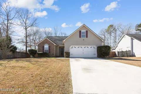 1218 Huff Dr, Jacksonville, NC 28546