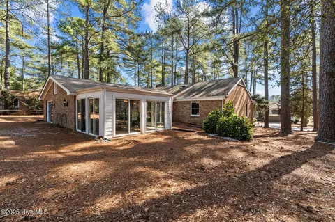 35 Hillcrest Rd, Pinehurst, NC 28374 photo 1