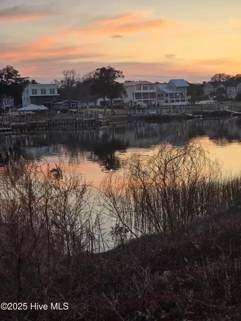 2777 Long Bay Dr SE, Southport, NC 28461