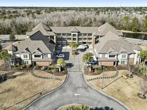 6809 Mayfaire Club Dr #302, Wilmington, NC 28405