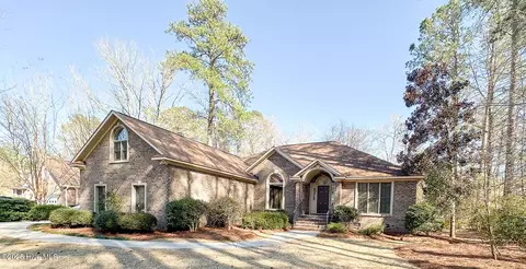 1341 Pine Valley Dr, New Bern, NC 28562