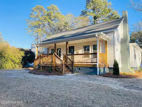 1007 W Main St, Williamston, NC 27892