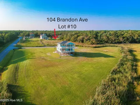 104 Brandon Ave, Hubert, NC 28539