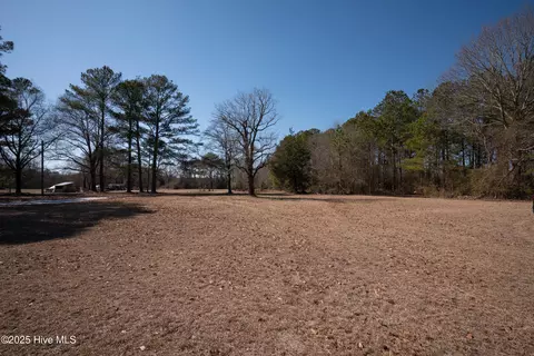1275 Holland Rd, Greenville, NC 27834