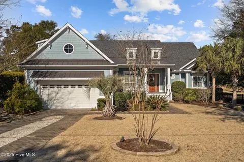 8213 Bald Eagle Ln, Wilmington, NC 28411