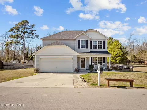 221 Stella Bridgeway Dr, Stella, NC 28582
