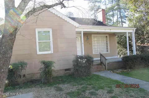 906 Glenn St, Lumberton, NC 28358