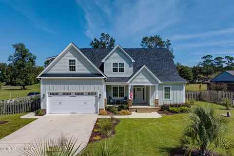 324 S Belvedere Dr, Hampstead, NC 28443