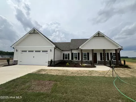 212 Dunbar Hill Dr, Fremont, NC 27830