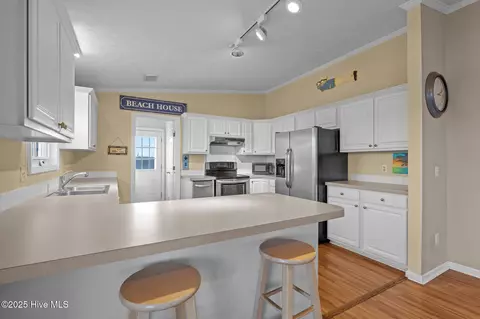 310 E Bogue Blvd, Atlantic Beach, NC 28512 photo 6