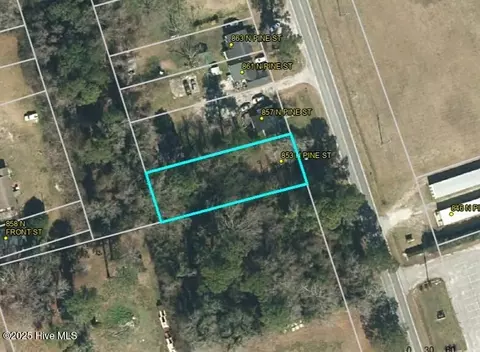 853 N Pine St, Warsaw, NC 28398