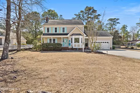 103 Stillwater Dr, Swansboro, NC 28584