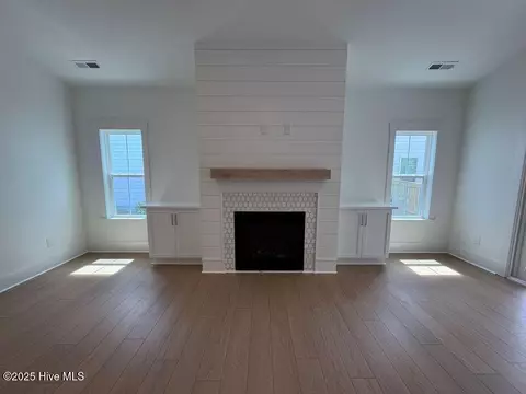 106 Coburn Ct, Hampstead, NC 28443 photo 5