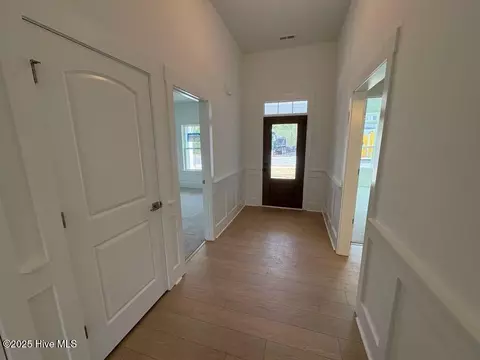 106 Coburn Ct, Hampstead, NC 28443 photo 3