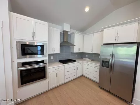 106 Coburn Ct, Hampstead, NC 28443 photo 9