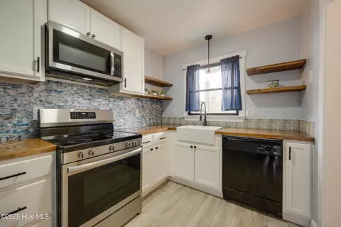 128 W Kitty Hawk Rd #B5, Kitty Hawk, NC 27949 photo 4