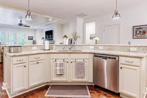 Kitchen - 2933 Pullen Dr, Leland, NC 28451 photo 5 of 6