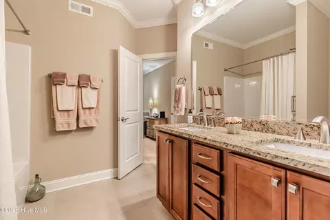 Bath - 2933 Pullen Dr, Leland, NC 28451 photo 3 of 4