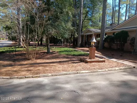 175 Merion Cir, Pinehurst, NC 28374 photo 2